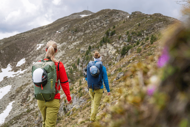 Popular Types of Small Travel Bags for Ladies
